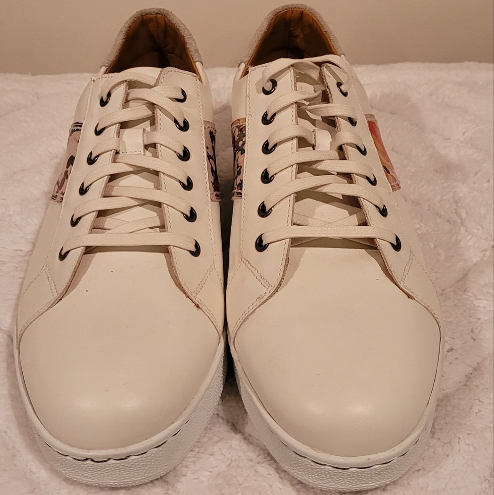 New Robert Graham Men’s leather Sneakers